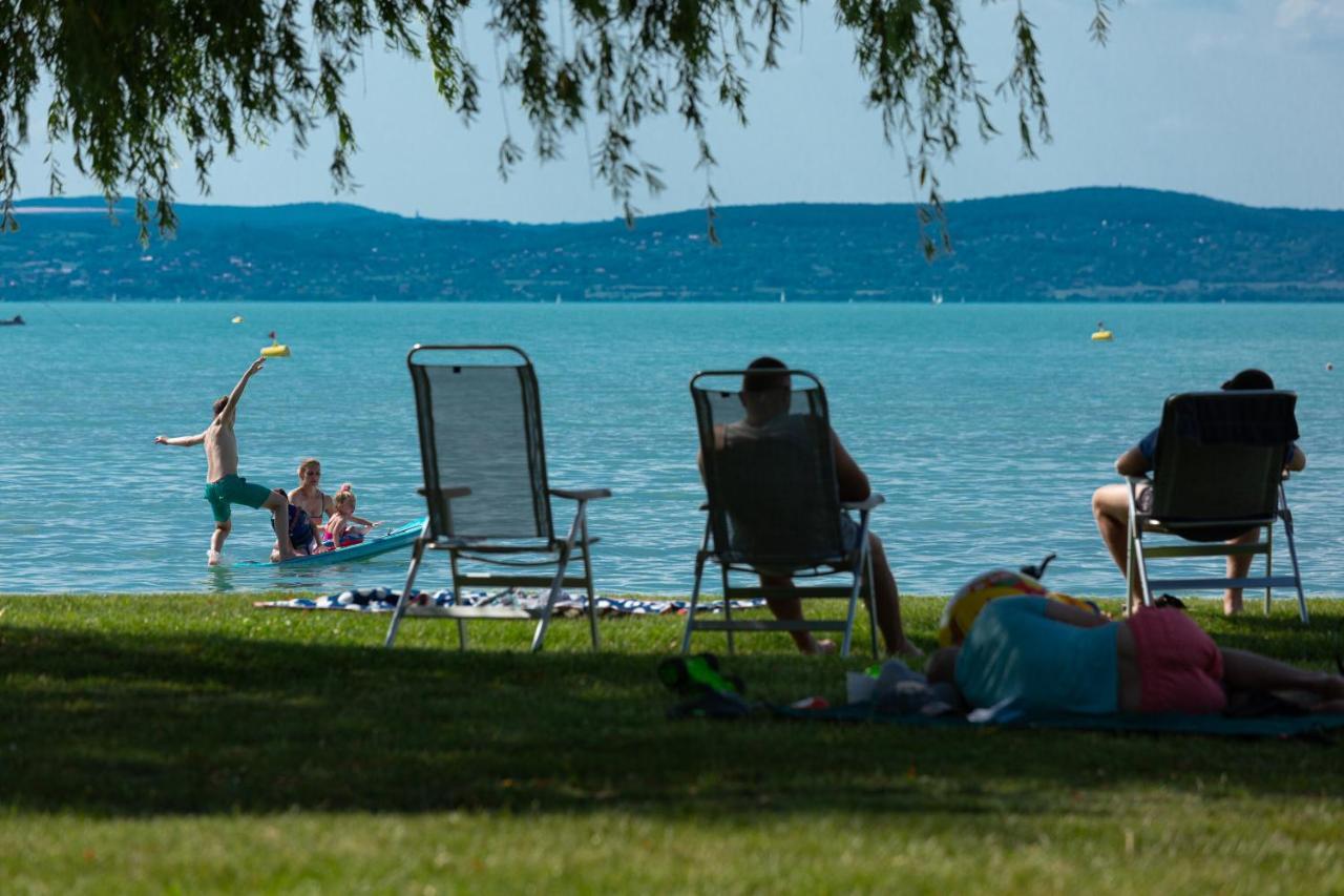 Aranypart Camping & Apartments Siófok Exteriör bild