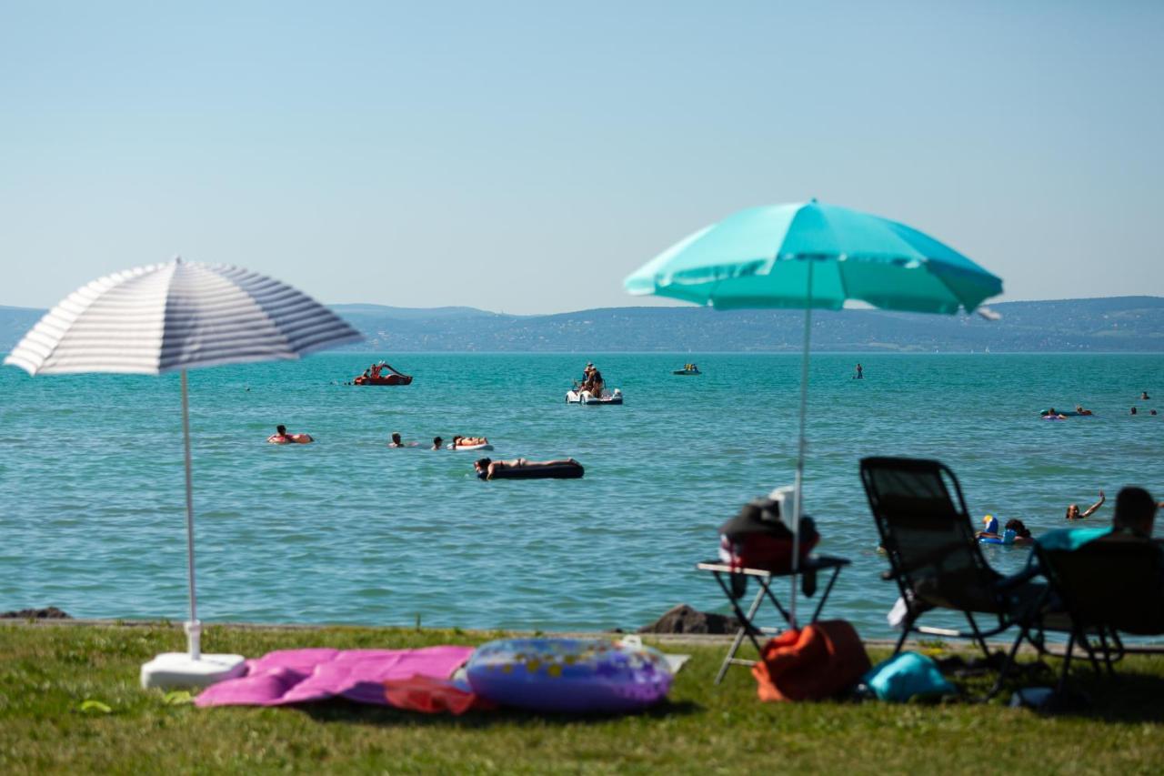 Aranypart Camping & Apartments Siófok Exteriör bild