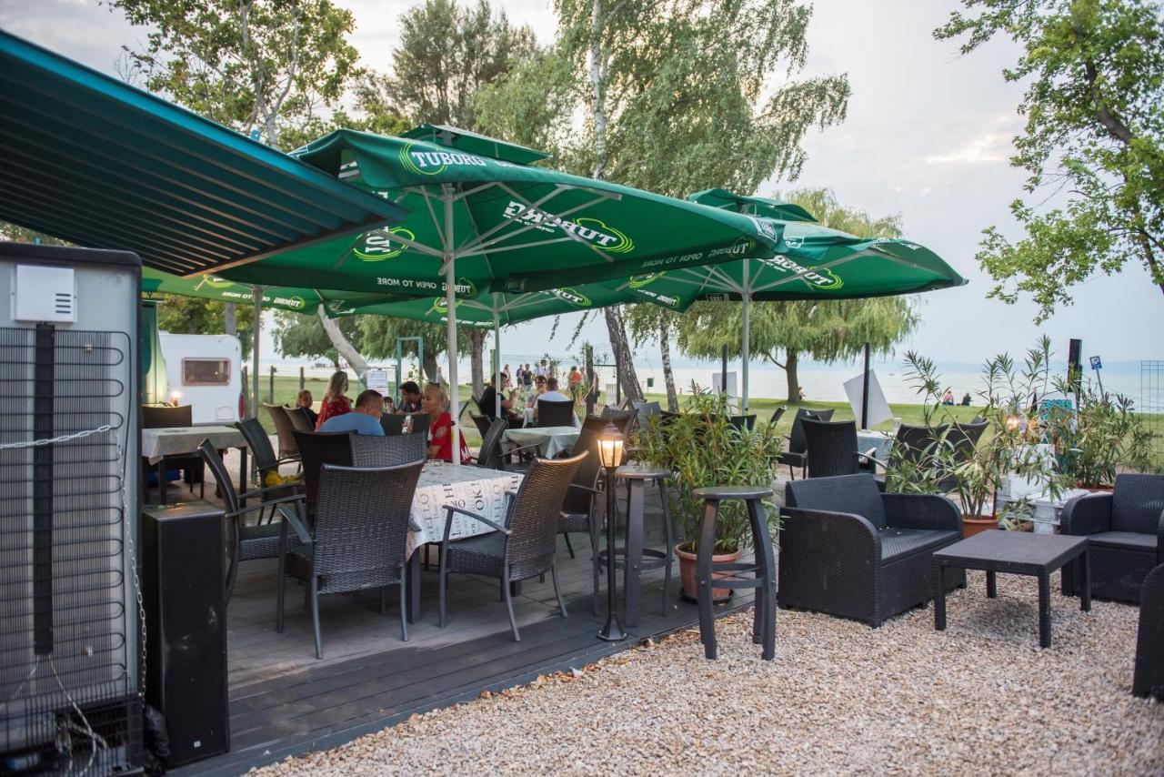 Aranypart Camping & Apartments Siófok Exteriör bild