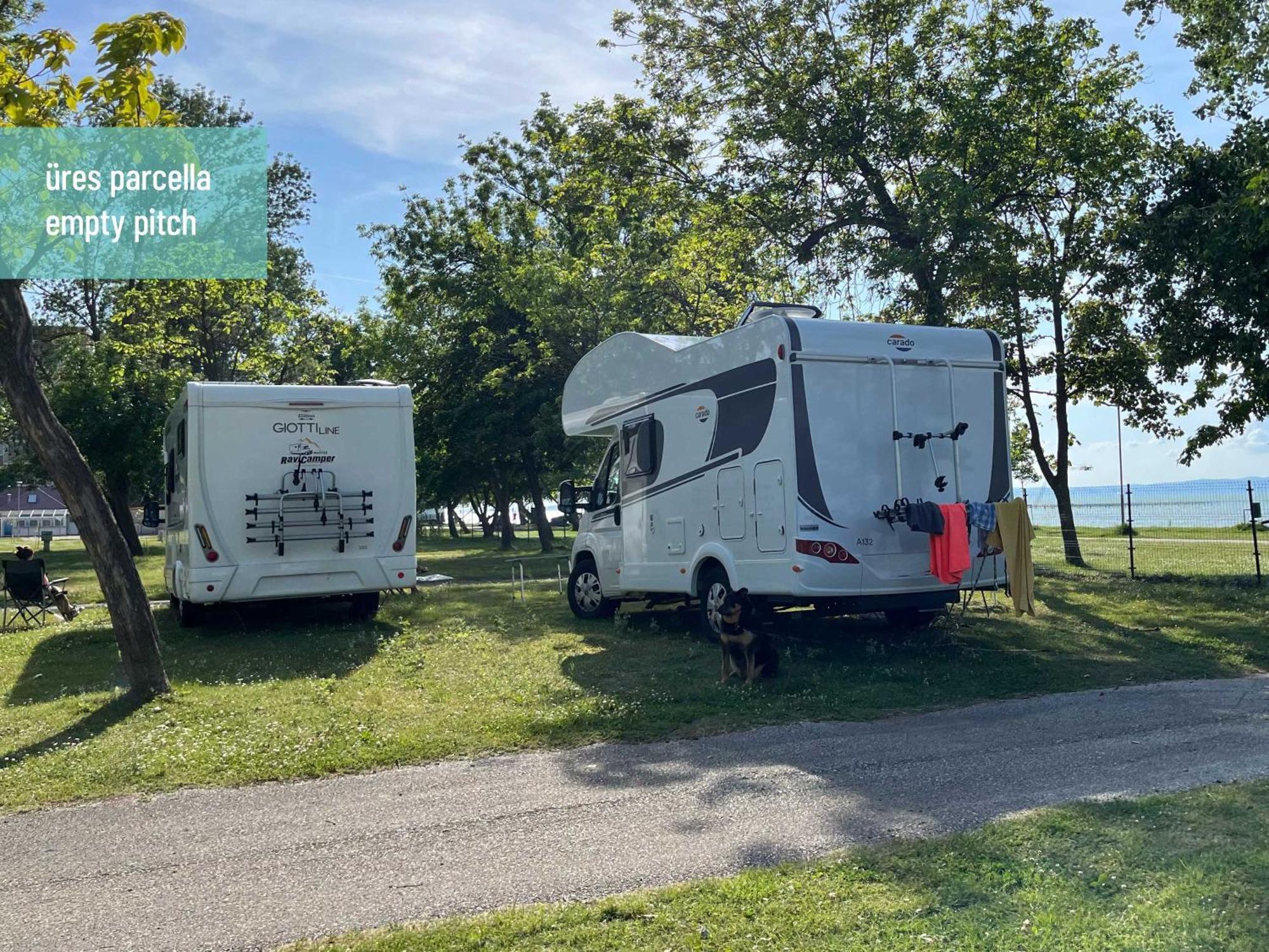 Aranypart Camping & Apartments Siófok Exteriör bild
