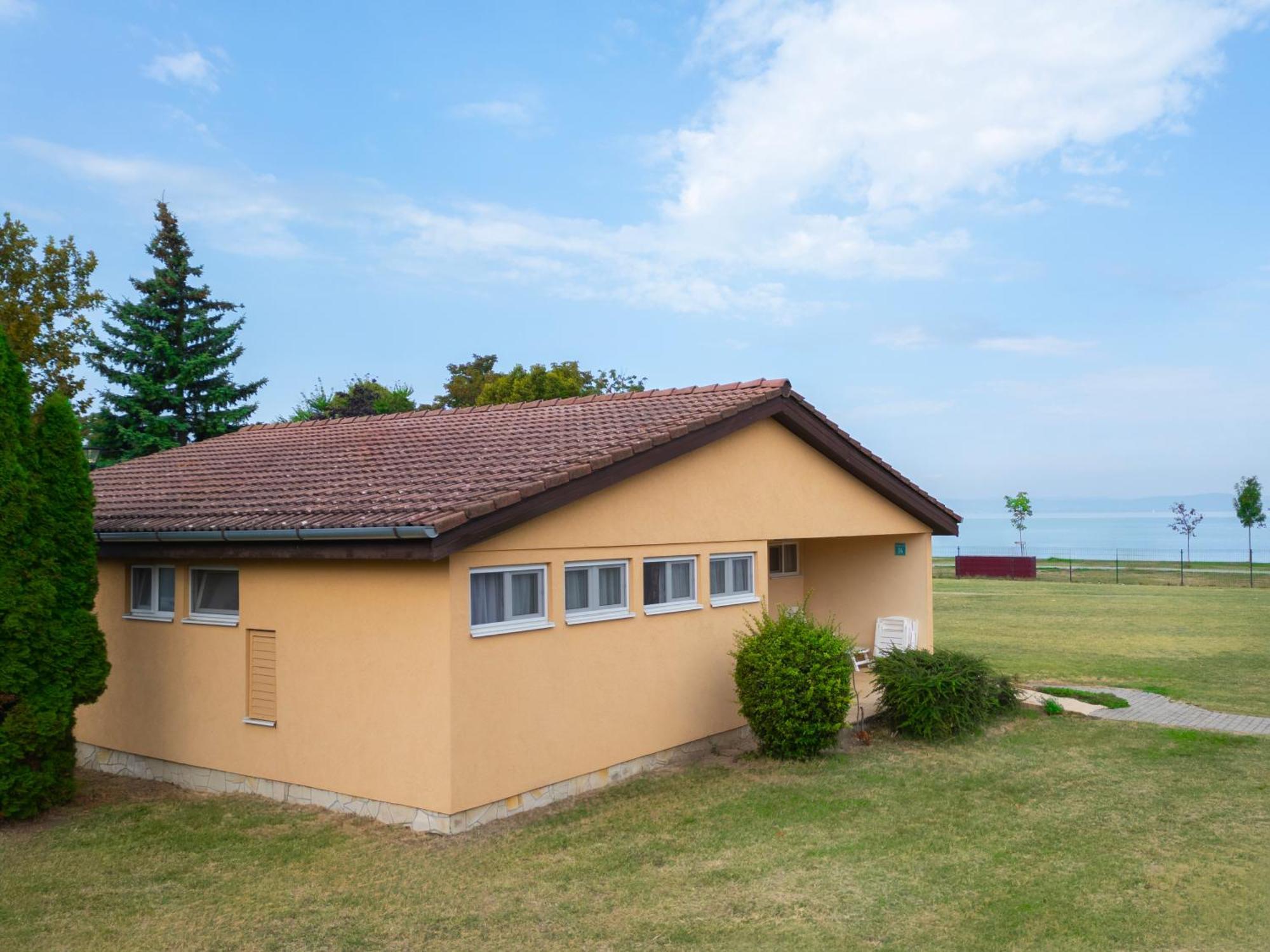 Aranypart Camping & Apartments Siófok Exteriör bild